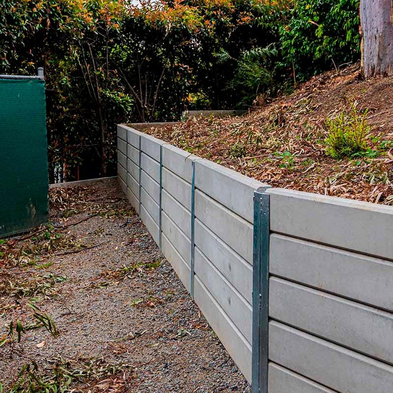 concrete retaining wall